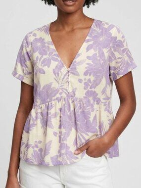 Gap | Short Sleeve V-Neck Button Peplum Top Purple & Cream Floral | Size XS